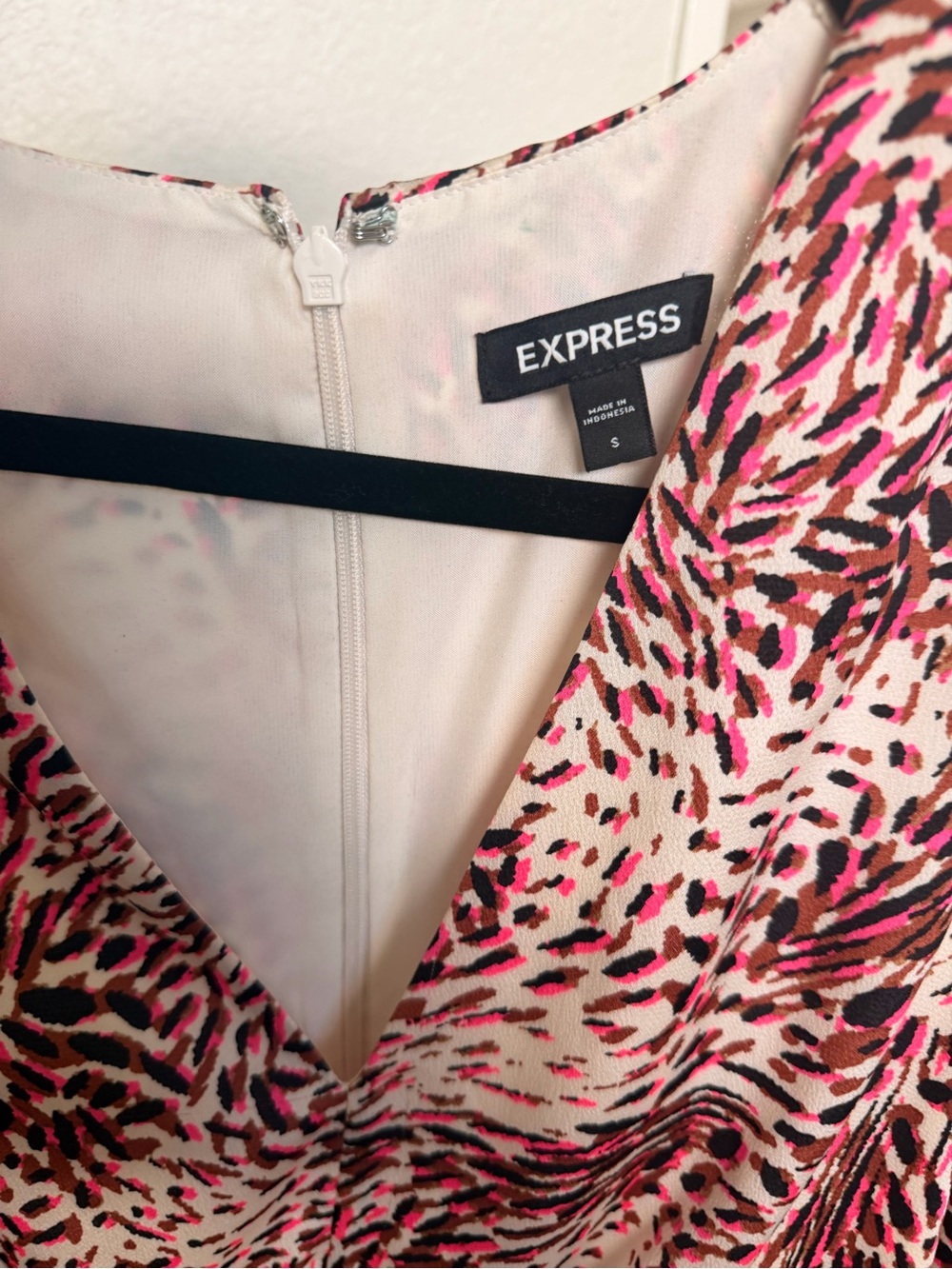Express Pink and Brown Leopard Print V-Neck Dress